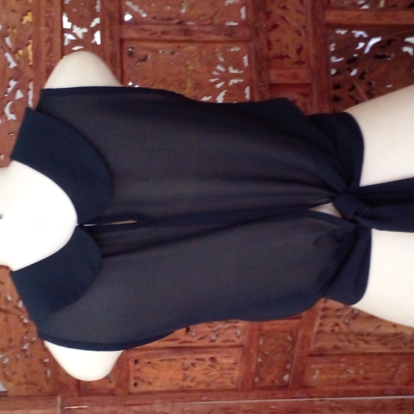 Color Story: Top - Picture 3 of 5